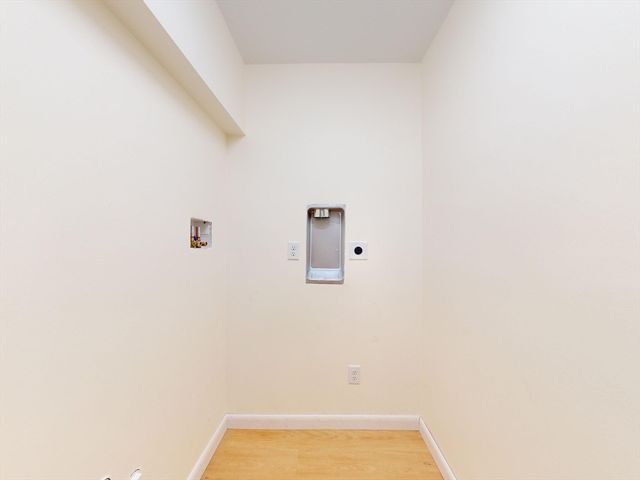 25 Charlotte Road -, Waltham, MA 02453