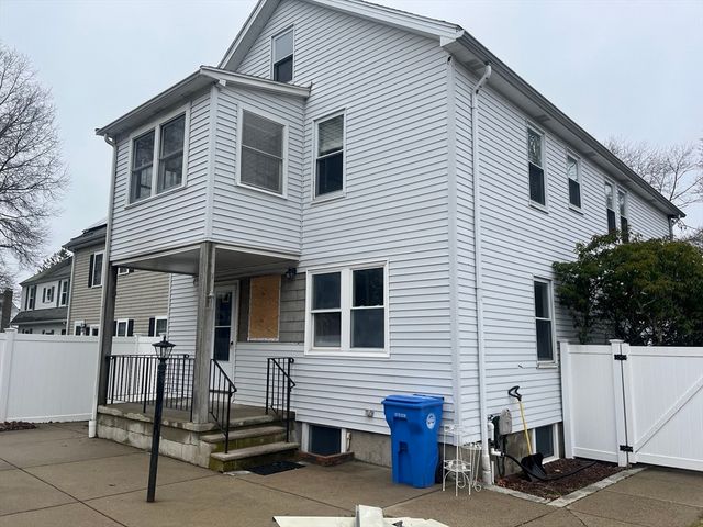 25 Charlotte Road -, Waltham, MA 02453