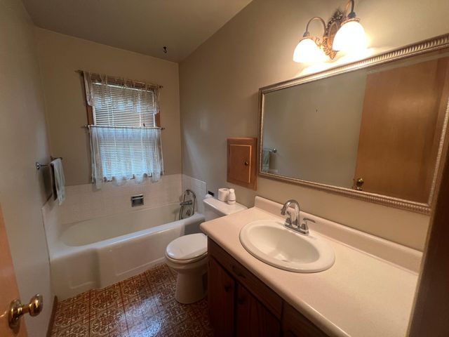 307 E 6th Street, Albert Lea, MN 56007