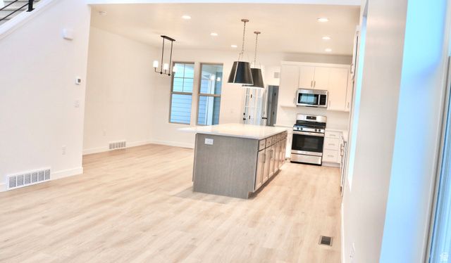 6847 W RIPPLE RD, South Jordan, UT 84009