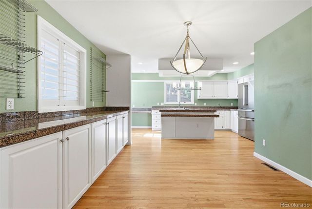 1520 W Briarwood Avenue, Littleton, CO 80120