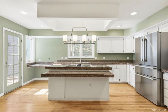 1520 W Briarwood Avenue, Littleton, CO 80120