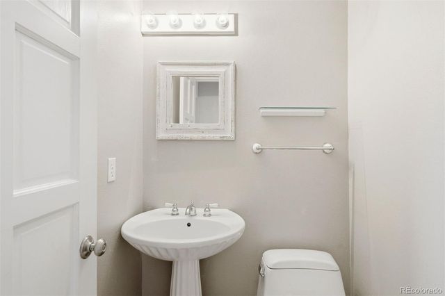 1520 W Briarwood Avenue, Littleton, CO 80120