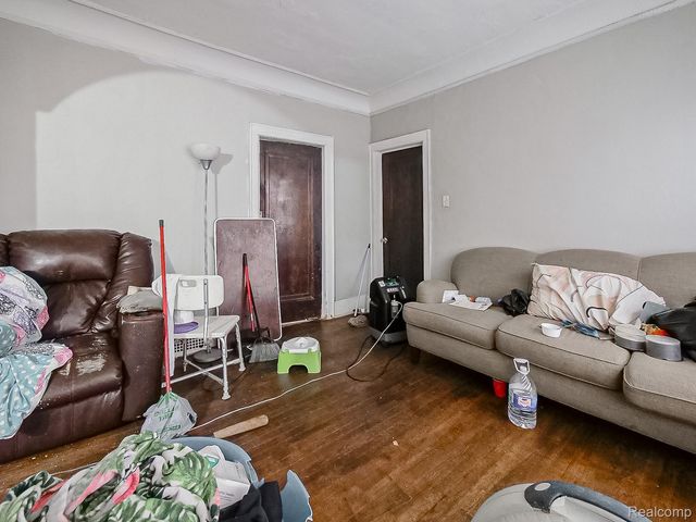 2209 Pasadena Street, Detroit, MI 48238