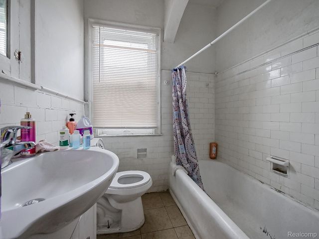 2209 Pasadena Street, Detroit, MI 48238