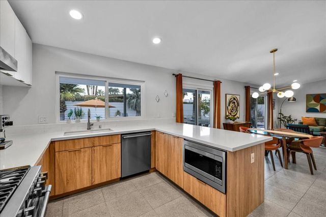 1538 E Verbena Drive, Palm Springs, CA 92262