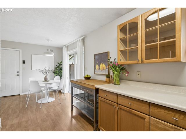 1038 Ne 113TH Ave, Portland, OR 97220