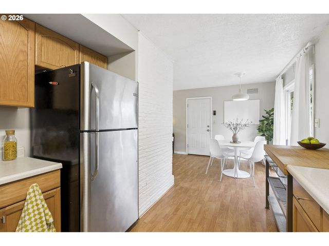 1038 Ne 113TH Ave, Portland, OR 97220