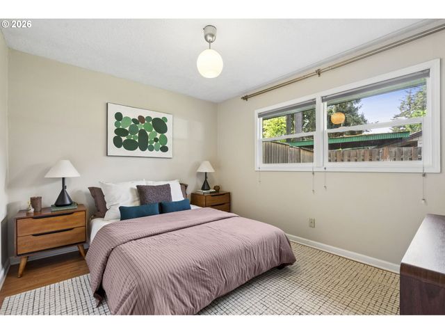 1038 Ne 113TH Ave, Portland, OR 97220