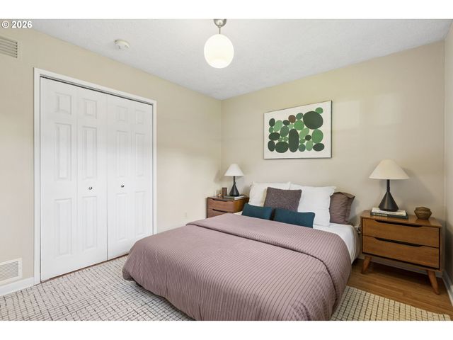 1038 Ne 113TH Ave, Portland, OR 97220