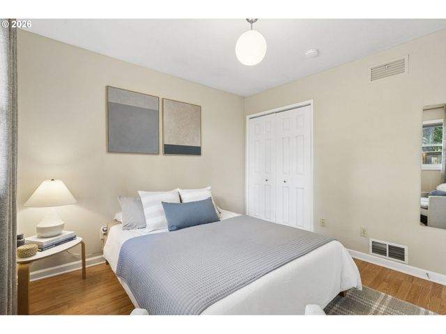 1038 Ne 113TH Ave, Portland, OR 97220