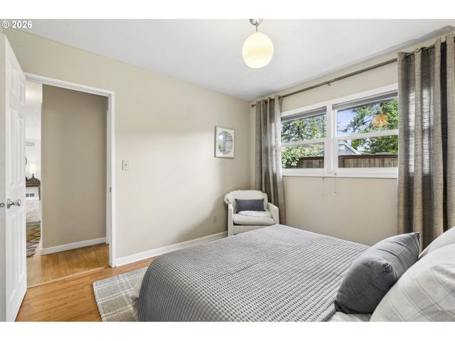 1038 Ne 113TH Ave, Portland, OR 97220