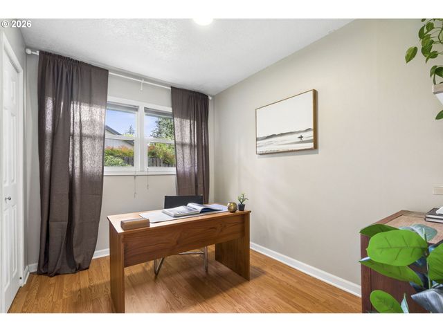 1038 Ne 113TH Ave, Portland, OR 97220