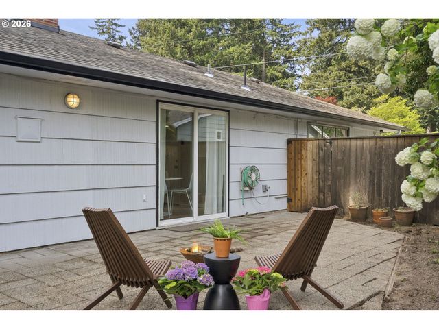 1038 Ne 113TH Ave, Portland, OR 97220