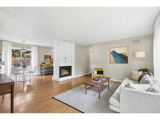1038 Ne 113TH Ave, Portland, OR 97220