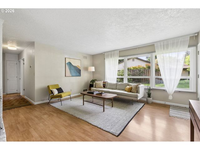 1038 Ne 113TH Ave, Portland, OR 97220