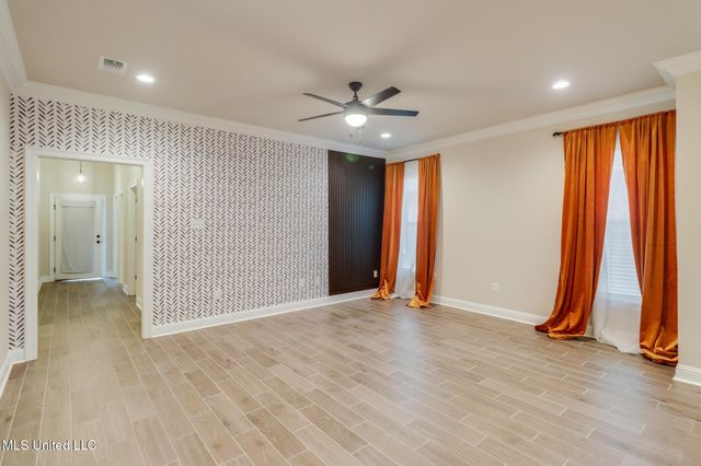 856 Leeward Drive, Biloxi, MS 39532