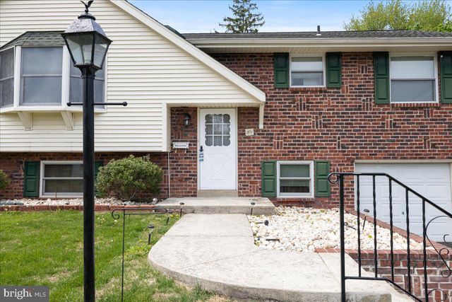 872 MUSTANG RD, Warrington, PA 18976