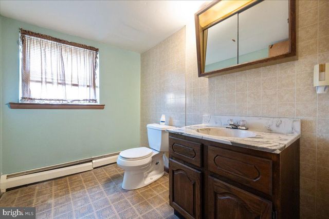 872 MUSTANG RD, Warrington, PA 18976