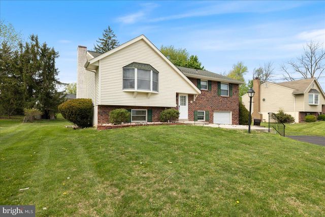 872 MUSTANG RD, Warrington, PA 18976