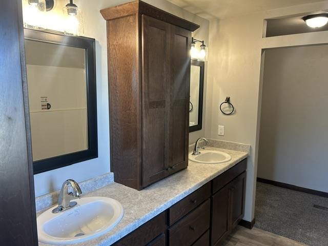 3646 E GLADIOLUS PLACE, Appleton, WI 54913