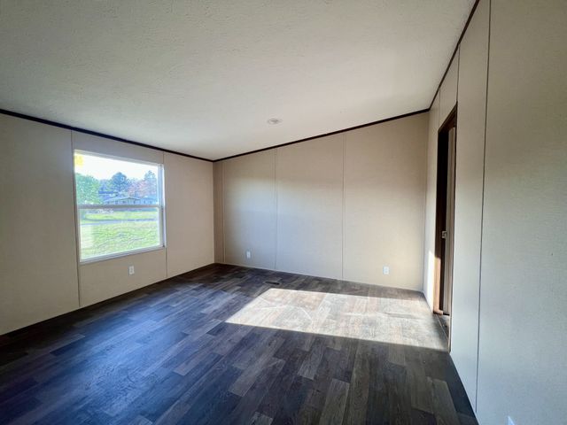 91 S C St, Hillsboro, TN 37342