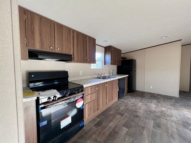 91 S C St, Hillsboro, TN 37342
