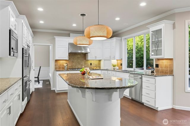 4102 194th Place NE, Sammamish, WA 98074