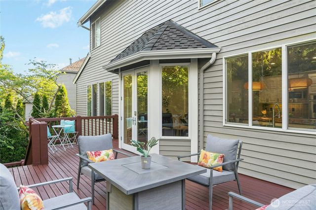 4102 194th Place NE, Sammamish, WA 98074