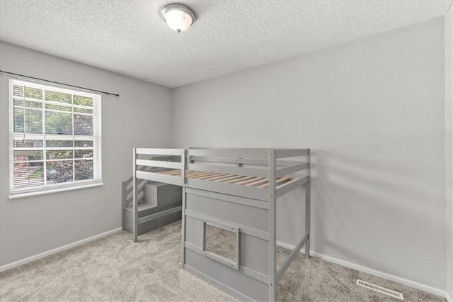 312 SW Blarney Court, Blue Springs, MO 64014