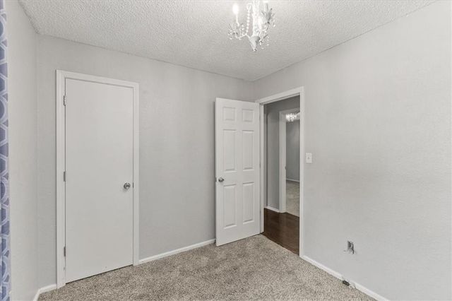 312 SW Blarney Court, Blue Springs, MO 64014