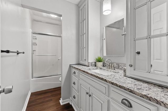 312 SW Blarney Court, Blue Springs, MO 64014
