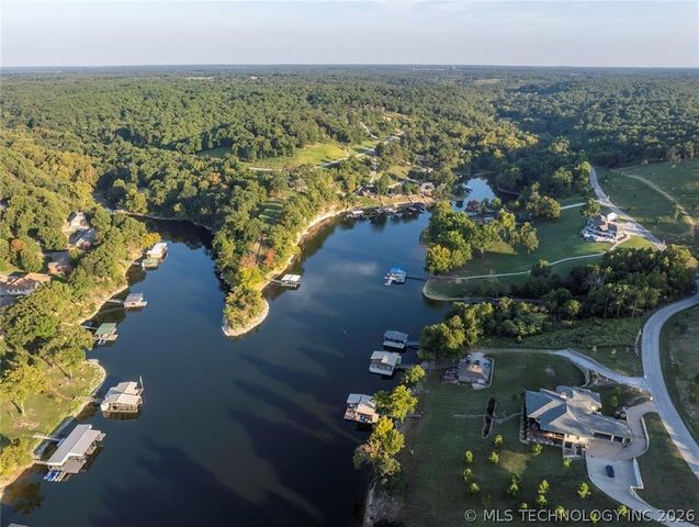 33460 S 595 Road, Grove, OK 74344