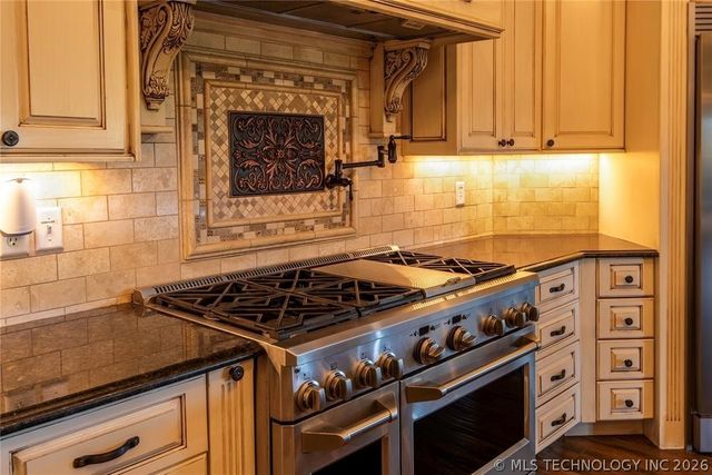 33460 S 595 Road, Grove, OK 74344