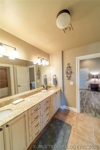 33460 S 595 Road, Grove, OK 74344