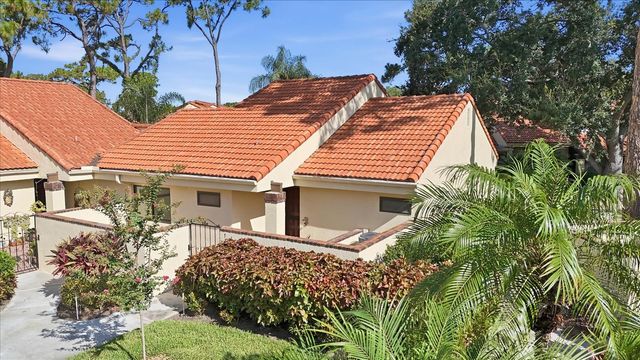 5387 HUNTINGWOOD COURT 4, Sarasota, FL 34235