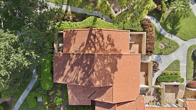 5387 HUNTINGWOOD COURT 4, Sarasota, FL 34235