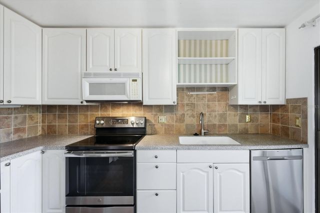 5387 HUNTINGWOOD COURT 4, Sarasota, FL 34235