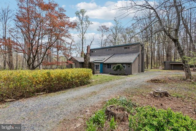 16 MOUNTAIN CHURCH RD, Hopewell, NJ 08525