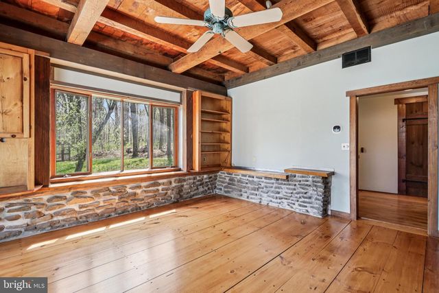 16 MOUNTAIN CHURCH RD, Hopewell, NJ 08525