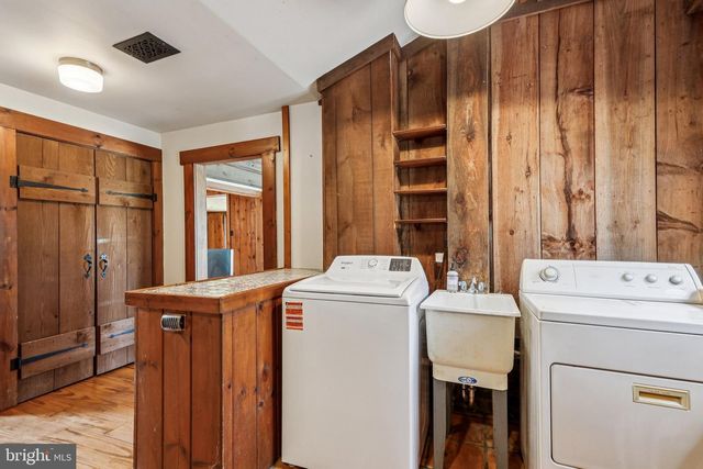 16 MOUNTAIN CHURCH RD, Hopewell, NJ 08525
