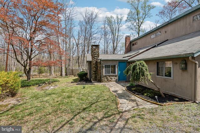 16 MOUNTAIN CHURCH RD, Hopewell, NJ 08525