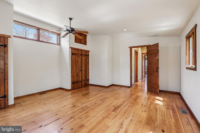 16 MOUNTAIN CHURCH RD, Hopewell, NJ 08525