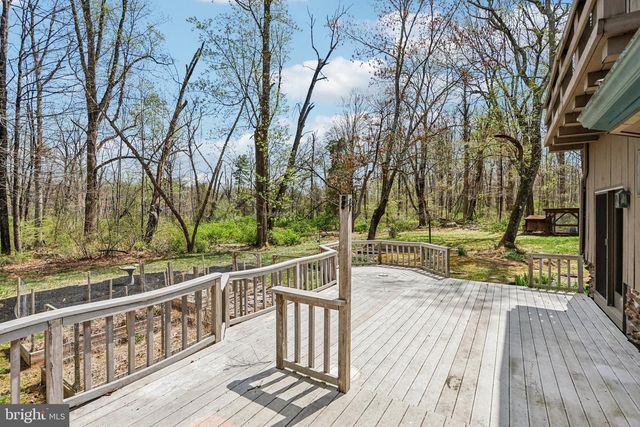 16 MOUNTAIN CHURCH RD, Hopewell, NJ 08525