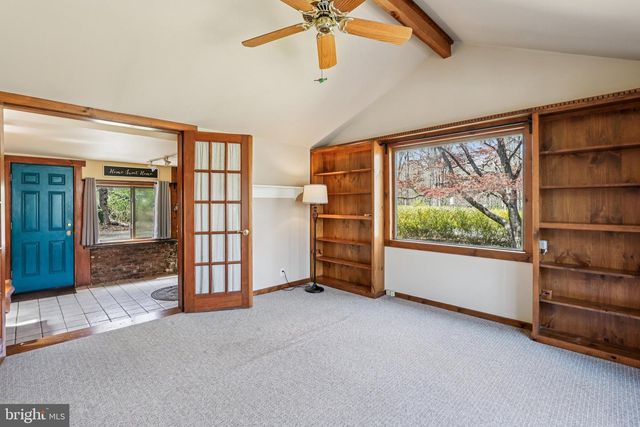 16 MOUNTAIN CHURCH RD, Hopewell, NJ 08525