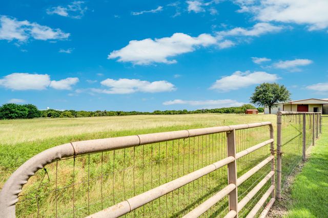 7810 Mavis Avenue, Waxahachie, TX 75167