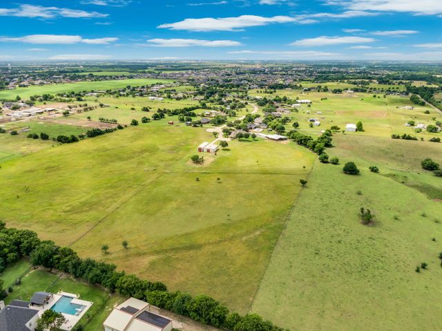 7810 Mavis Avenue, Waxahachie, TX 75167