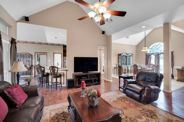 7810 Mavis Avenue, Waxahachie, TX 75167
