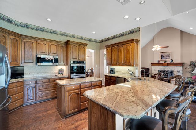 7810 Mavis Avenue, Waxahachie, TX 75167