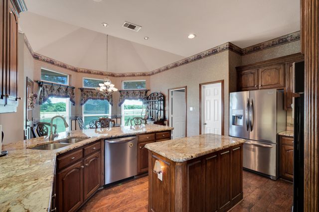 7810 Mavis Avenue, Waxahachie, TX 75167
